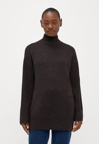 Vero Moda Petite VMIRIS HIGHNECK - Džemperis - chocolate torte melange