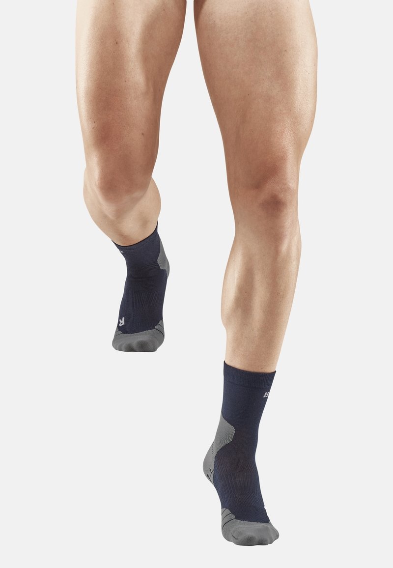 CEP LIGHT MERINO HIKING COMPRESSION SOCKS MID CUT MEN - MADE IN GERMANY - Calze - blue
