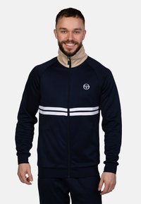 Unausgewählt, maritime blue humus