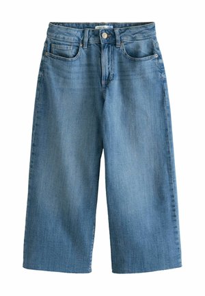 Weite Jeans aus hellblauem Denim. Merkmale sind ein Knopfverschluss, Gürtelschlaufen und vier Taschen. Glatte Textur mit einem leichten Fade.