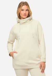 Ulla Popken MIT STEHKRAGEN RAGLANFORM LANGE ÄRMEL  - Sudadera - vanilla