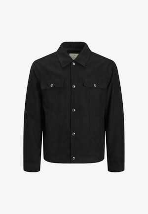 Mustast nubukist valmistatud jakk, millel on krae, esine nupuvajutusega kinn closedus, kaks rinna taskut ja hõbedased kleebised.