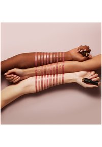 LANCÔME L'ABSOLU ROUGE CREAM - Barra de labios - si-seulement
