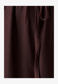 Unausgewählt, chocolate