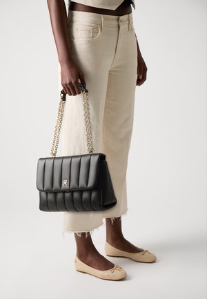 GRACE MED CROSSOVER - Handbag - black