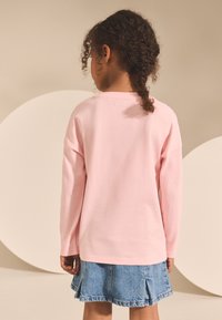 Next REGULAR FIT - LONG SLEEVE SEQUIN - Hosszú ujjú felső - pink heart