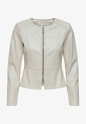 Kremfarget kunstskinnjakke med glidelås foran, rund hals og tettsittende liv. Lange ermer har subtile sømdetaljer.