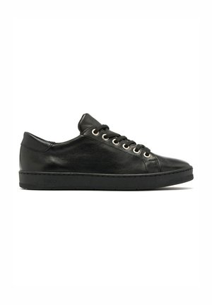 Sneakers - black