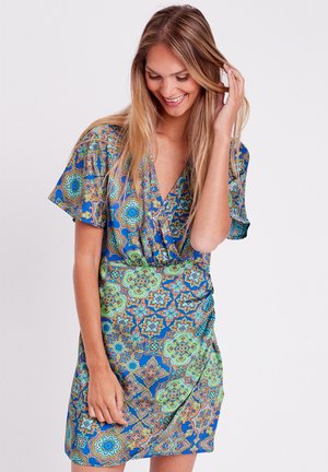 Short-sleeve dress featuring a blue, green, and orange patterned fabric. V-neck design with a ruched texture at the waist.