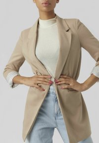 Vero Moda Blejzr - light brown