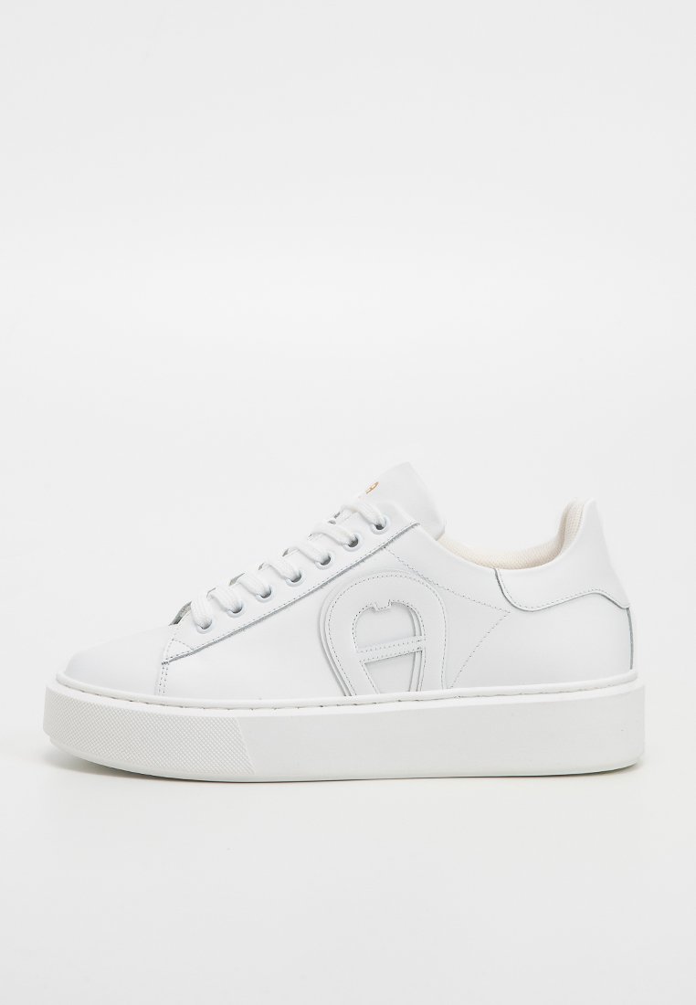 aigner Sneakers laag wit aigner Sneakers laag wit