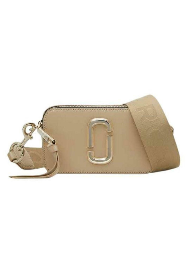 Beige nahast ristseljakott hõbedase logo, tõmblukuga ja laia kangast rihmaga, millel on tekstureeritud disain ja reguleeritav riistvara.