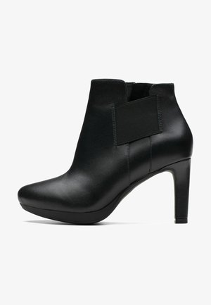 Clarks, Enkellaarsjes met hoge hak - black leather