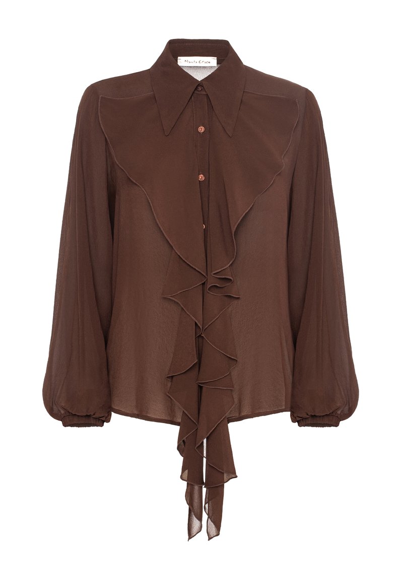 Blusa marrone a maniche lunghe realizzata in tessuto leggero, con un davanti arricciato, chiusura con bottoni e un classico colletto a punta.