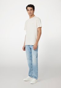 Guess Camiseta básica - creme