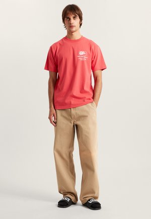 STOCKPILE - T-shirts print - medium red