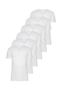 Sei t-shirt bianche in cotone con maniche corte e scollo a V, esposte in fila. Tessuto liscio senza motivi o dettagli visibili.