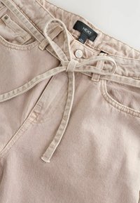 BELTED CROPPED WIDE - Jeans Relaxed Fit - pink