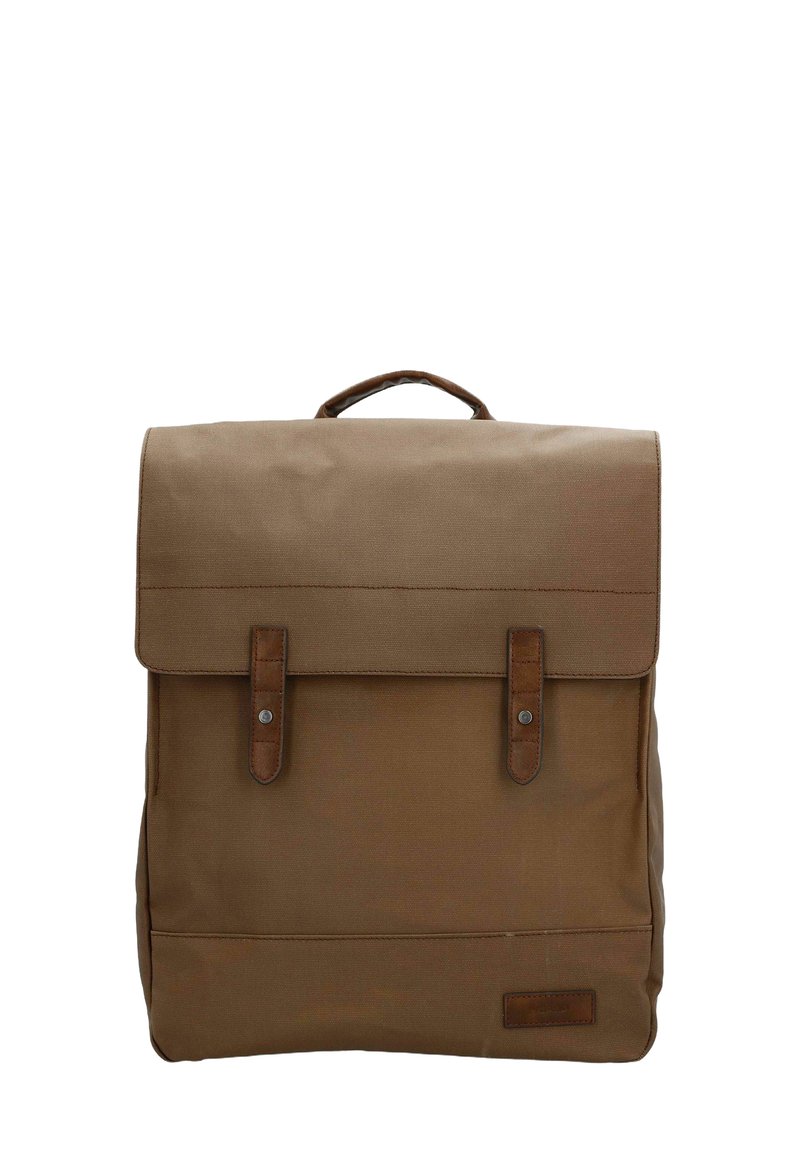 Bruine canvas rugzak met leren accentueringen, een klep sluiting en twee met metalen knopen bevestigde riemen. Bevat een bovenhandgreep voor het dragen.