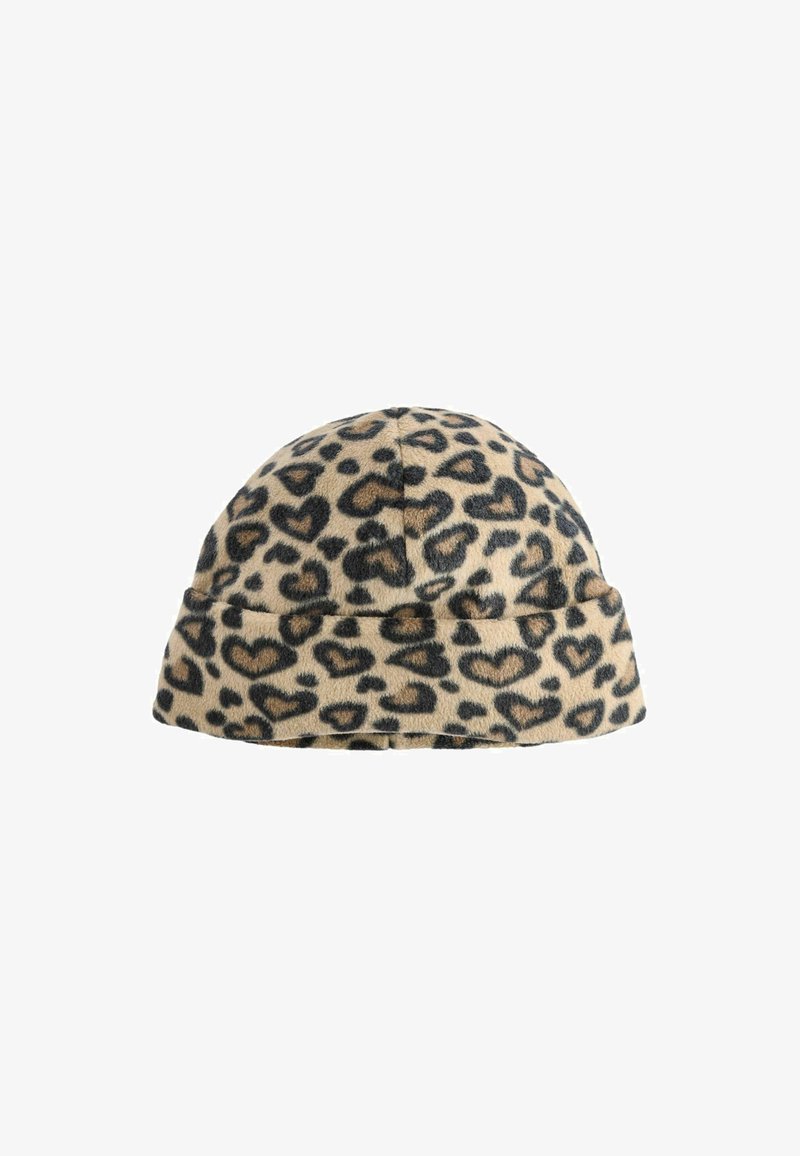 Cappello in pile con stampa leopardata, dotato di una corona arrotondata e un risvolto, caratterizzato da motivi a forma di cuore neri e marroni su uno sfondo beige.