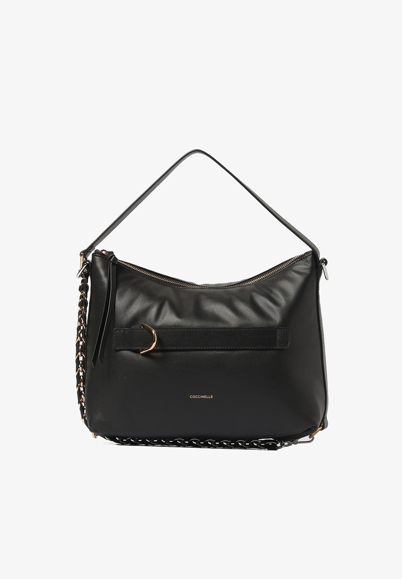 Borsa a tracolla in pelle nera con chiusura principale a zip, tasca frontale piatta, dettagli in metallo dorato e catena come tracolla.