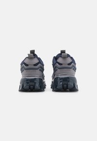 Steve Madden PRIVE - Sneakers low - navy