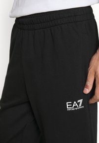 Thumbnail Image 6