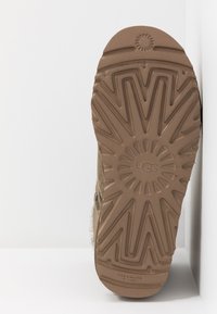 UGG MINI BAILEY BOW II - Botas de inverno - euculyptus spray