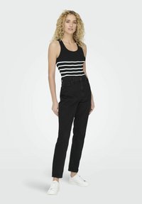 ONLY NORMAL GESCHNITTEN RUNDHALS - Top - black