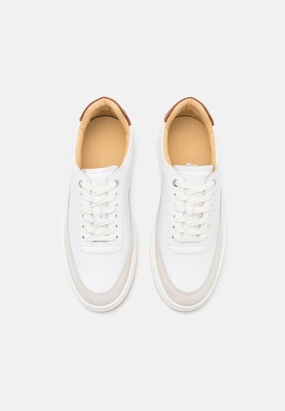 Filling Pieces MONDO SQUASH TAG - Joggesko - white