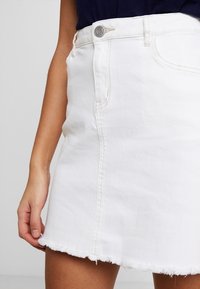 OPUS Denimová sukně - off-white