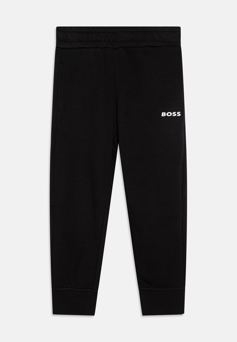 Schwarze Jogginghosen aus weichem Stoff, mit einem elastischen Bund, seitlichen Taschen und einem weißen "BOSS"-Logo am linken Oberschenkel.