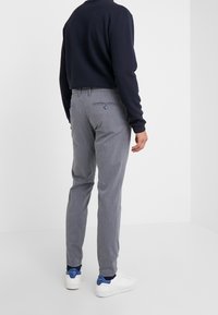 DRYKORN Tygbyxor - royal blue