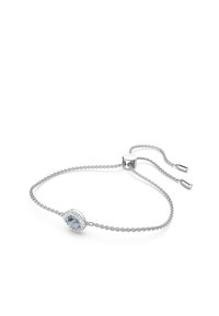Srebrna verižica za zapestje z modrim draguljem v središču, obdanem z majhnimi okrasnimi kamenčki, z nastavljivo dolžino in drsno zapiralko.