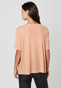 Next SHORT SLEEVE SCATTER SPARKLE  - T-shirts print - nude cream