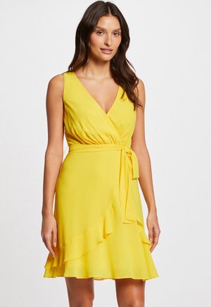 Morgan WRAP  - Freizeitkleid - jaune
