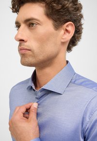 Eterna PERFORMANCE SHIRT - SUPER SLIM - Overhemd - denim