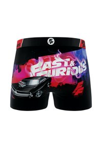 Boxer shorts noirs avec un graphique d'une voiture de muscle et le texte "FAST & FURIOUS" en flammes roses et violettes vibrantes. Ceinture rouge avec logo.