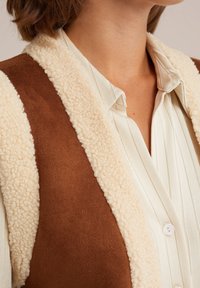 WE Fashion Väst - brown