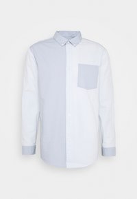 Camicia button-up azzurro chiaro con design bicolore, maniche lunghe, una tasca sul petto e una texture in cotone liscia.