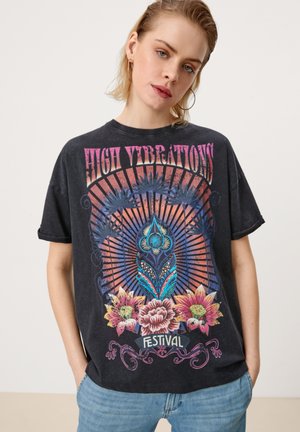 Print T-shirt - black placed print