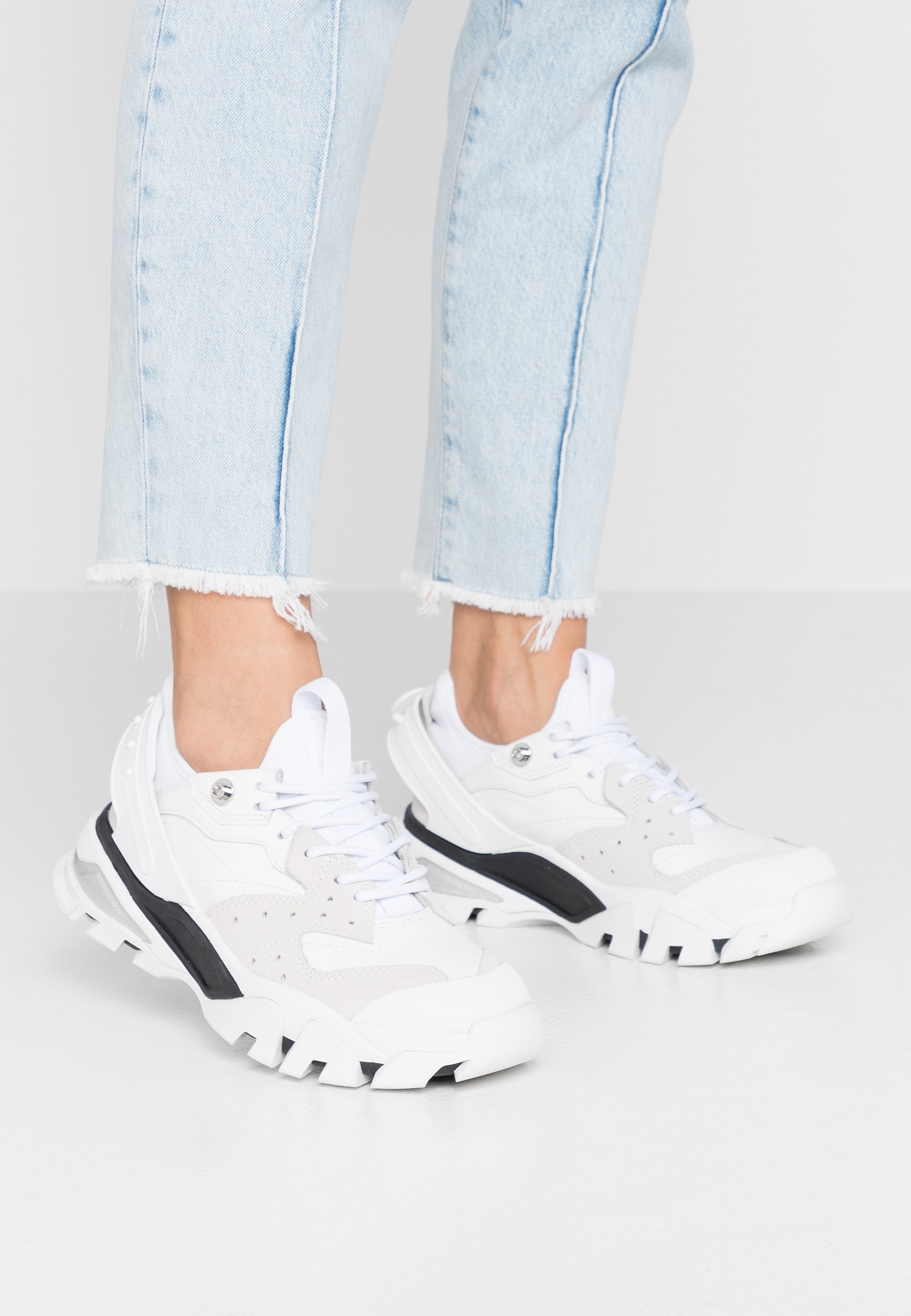 calvin klein jeans womens trainers