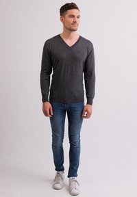 CASH-MERE V-AUSSCHNITT  - Strickpullover - flanell