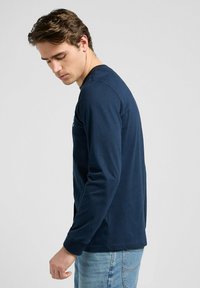 Lee WOBBLY TEE - REGULAR FIT - Langarmshirt - rivet navy