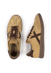 MUNICH Sneakers basse - camel
