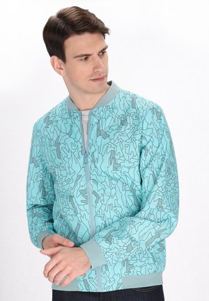 - Kurtka Bomber