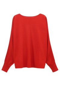 Pull rouge à manches longues avec un col large, coupe ample, poignets côtelés et texture douce. Le dos présente un détail de couture centrale.