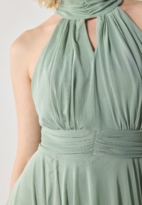Thumbnail Image 5