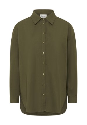 Košulja maslinasto zelene boje dugih rukava, s dugmadima, šiljastim ovratnikom i zakrivljenim rubom.