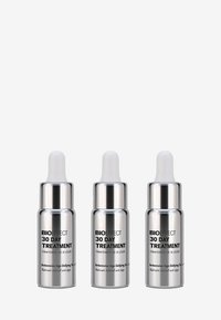 Drei Gläser mit Silberdroppern, die mit "BIOEFFECT 30-TAGE-THERAPIE" beschriftet sind. Jedes hat einen weißen Tropferaufsatz und bedruckten schwarzen Text.